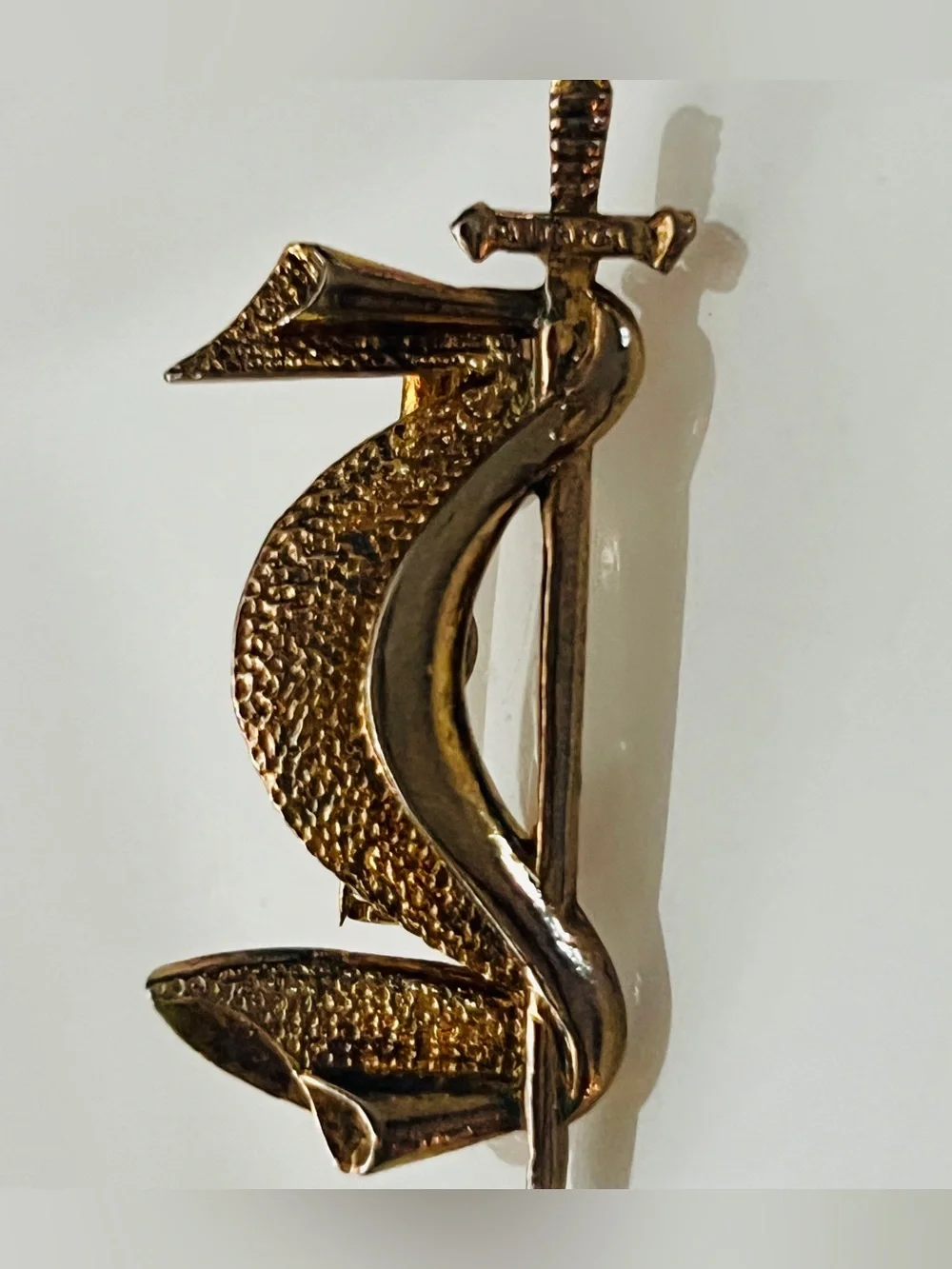 Vintage | ORA Signed Brooch Pin | Gold Tone Stylized Sword & Ribbon MotifItem